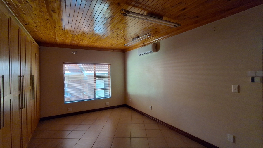 3 Bedroom Property for Sale in Protea Park North West